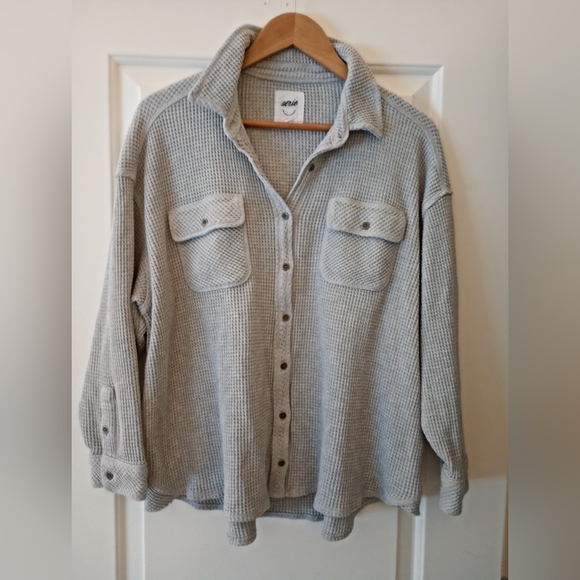 aerie Tops - Aerie Light Grey Waffle Knit Button-Up Shorter Style Shirt (M)